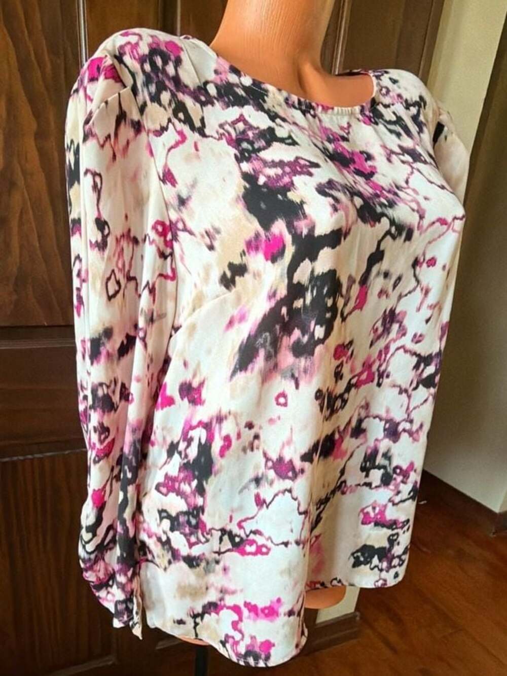 DKNY Women's Long Sleeve Crewneck Blouse in Pink, Black and White Abstract Print - Picture 6 of 10